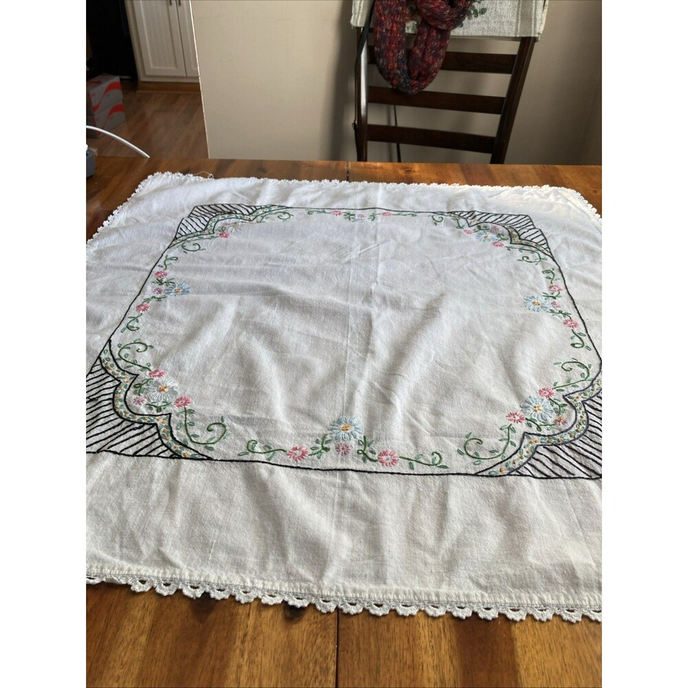 Vtg Hand Embroidered Table Topper  28” X 27”